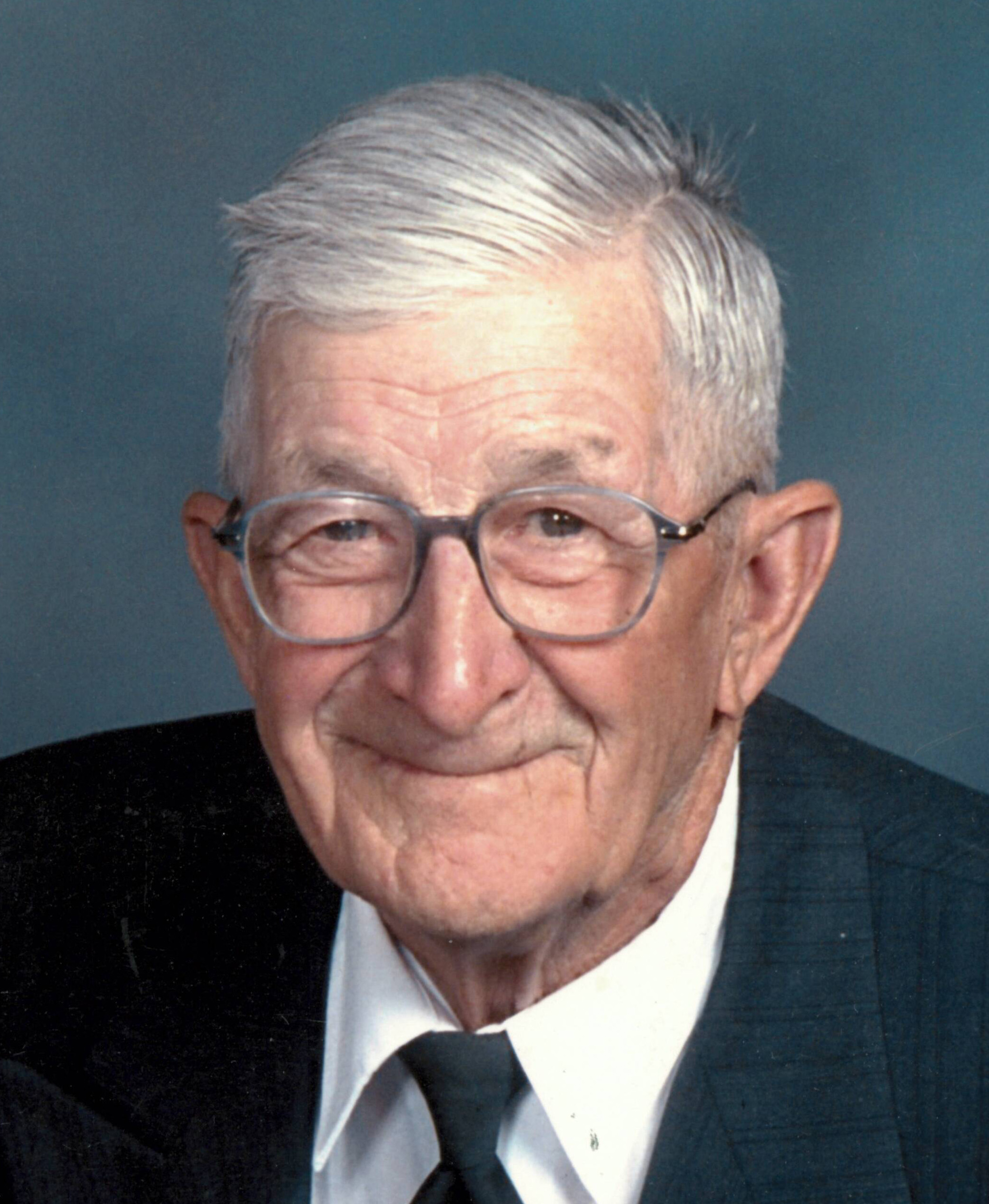 Raymond Lester Fahrenbruch, 91, Bertrand, Nebraska