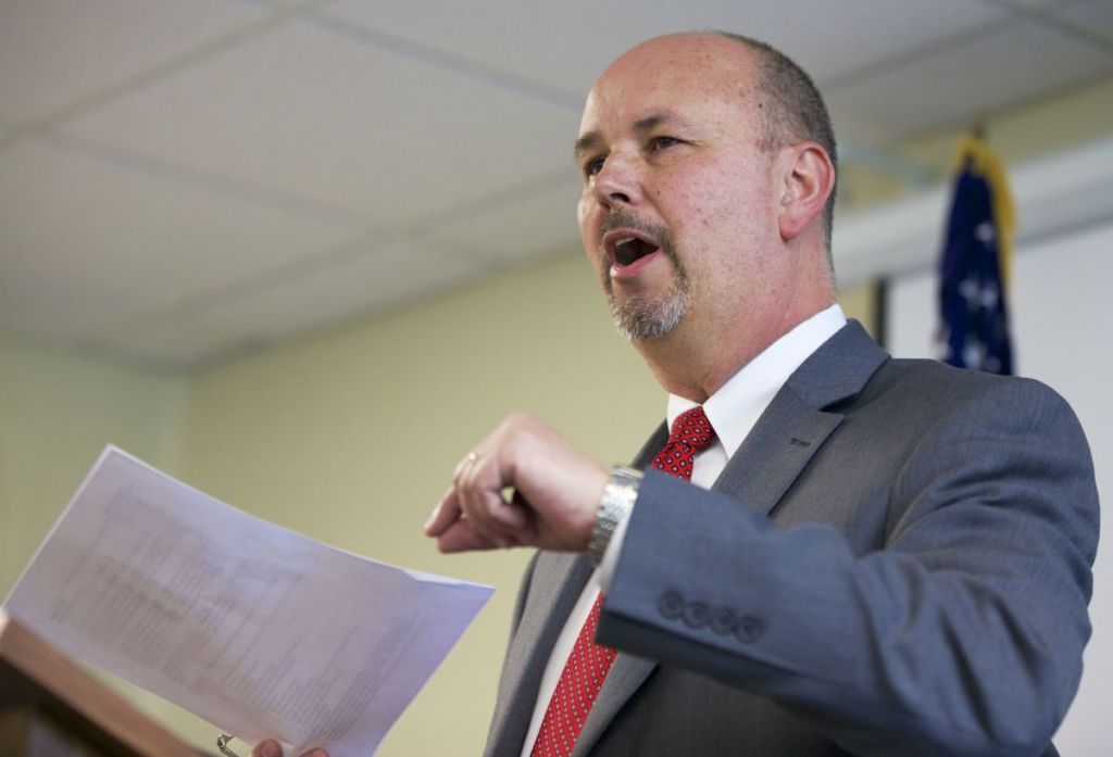 Nebraska prisons head unveils plan for staffing shortage