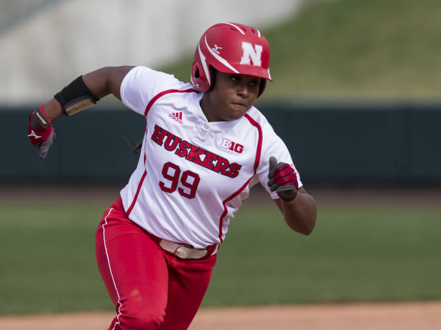 Lee, O'Brien come out of Huskers' spring game still battling