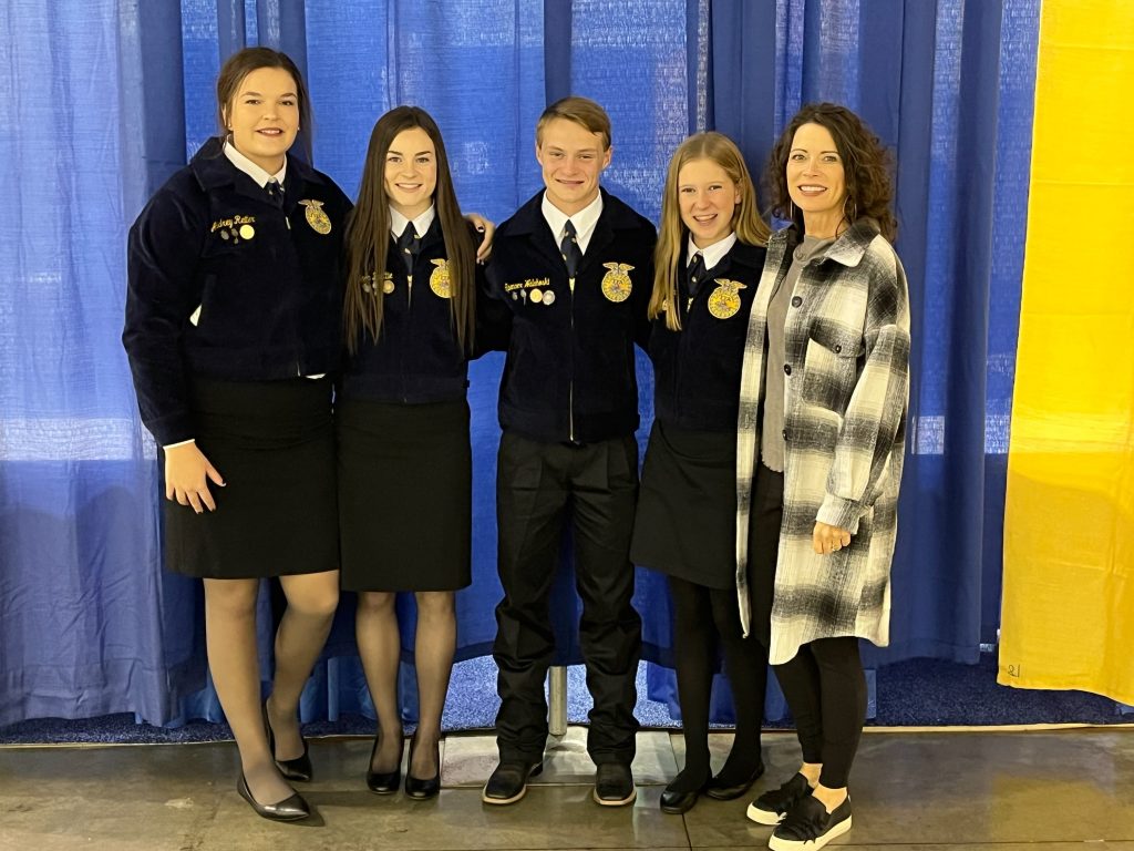 KTIC 840 AM/98.3 FM/98.7 FM SEM FFA Chapter places 6th overall in