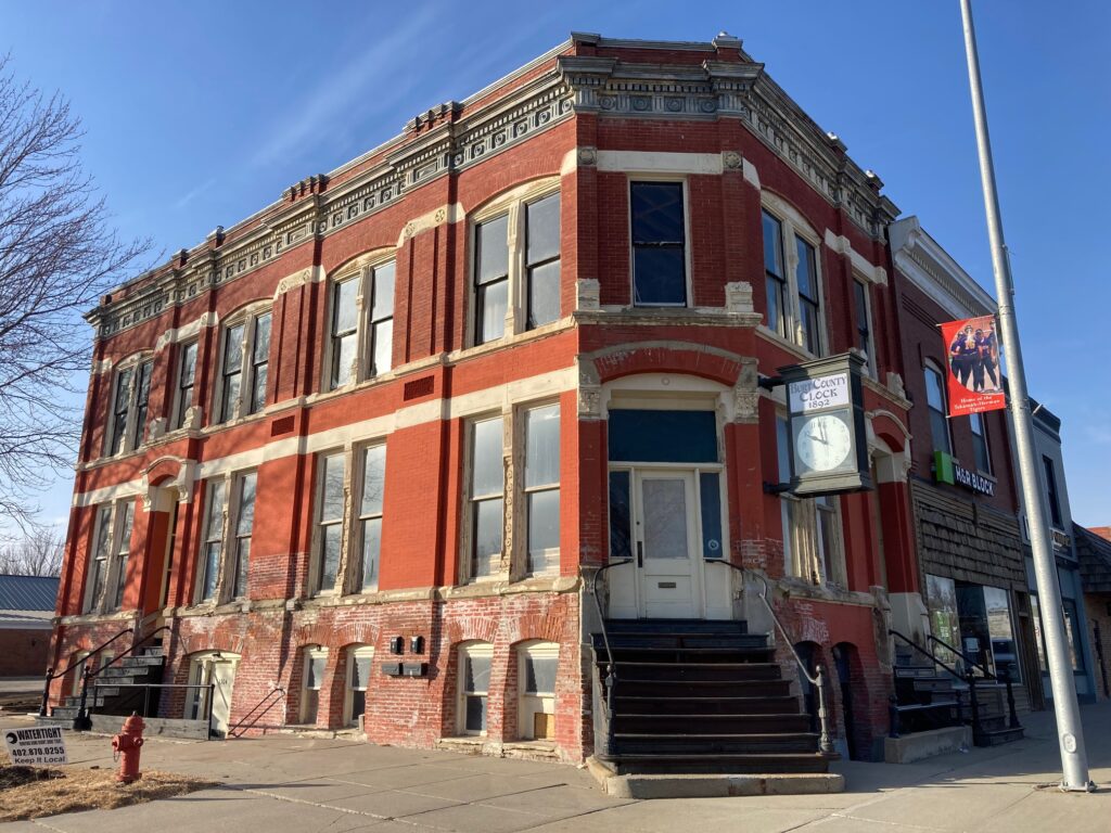 KRVN 880 KRVN 93.1 KAMI Grants available for historic renovation