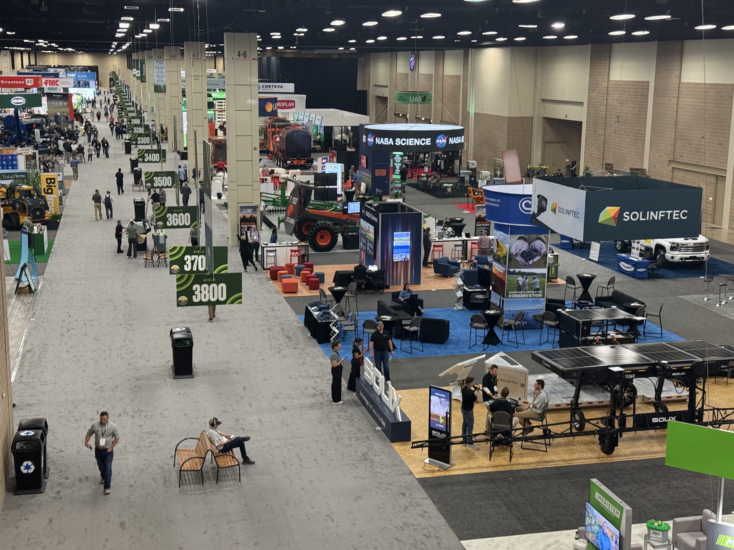 Nebraska corn growers raise concerns about USDA data while analyst says agency is ‘gold standard’ and farmers need to return surveys