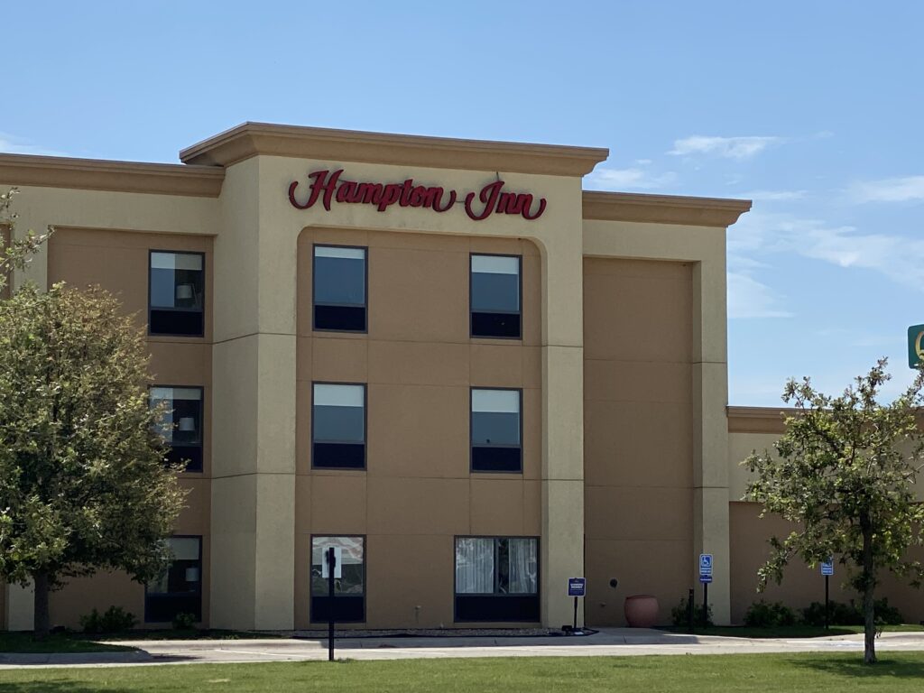 Police Roof collapse over Nebraska hotel pool kills child KOOL