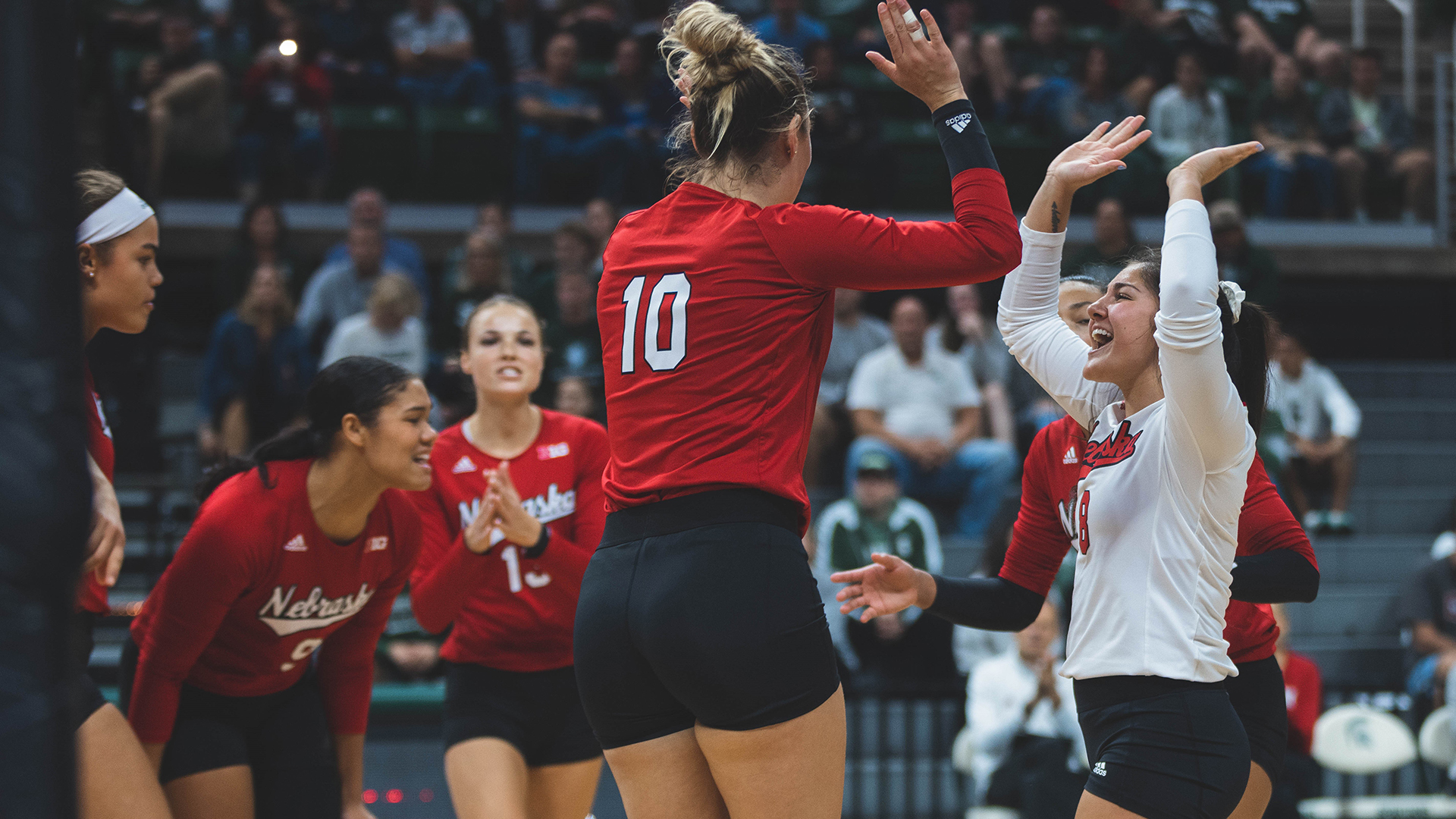 KTIC 840 AM/98.3 FM/98.7 FM - Huskers sweep Michigan State