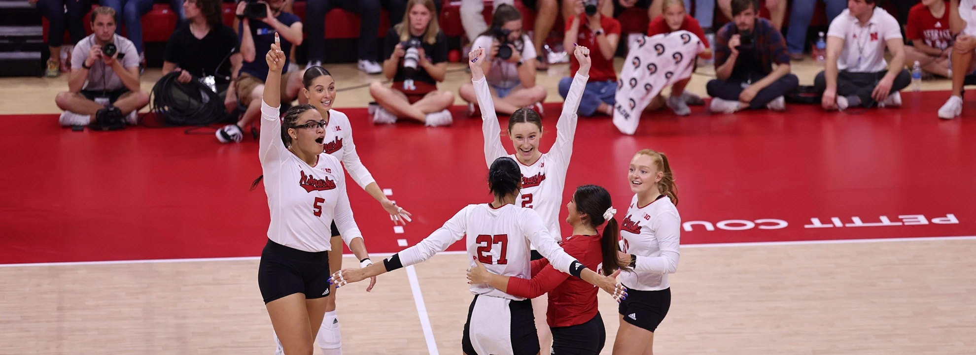 KRVN 880 – KRVN 93.1 – KAMI - Huskers tame Bruins as Cook picks up ...
