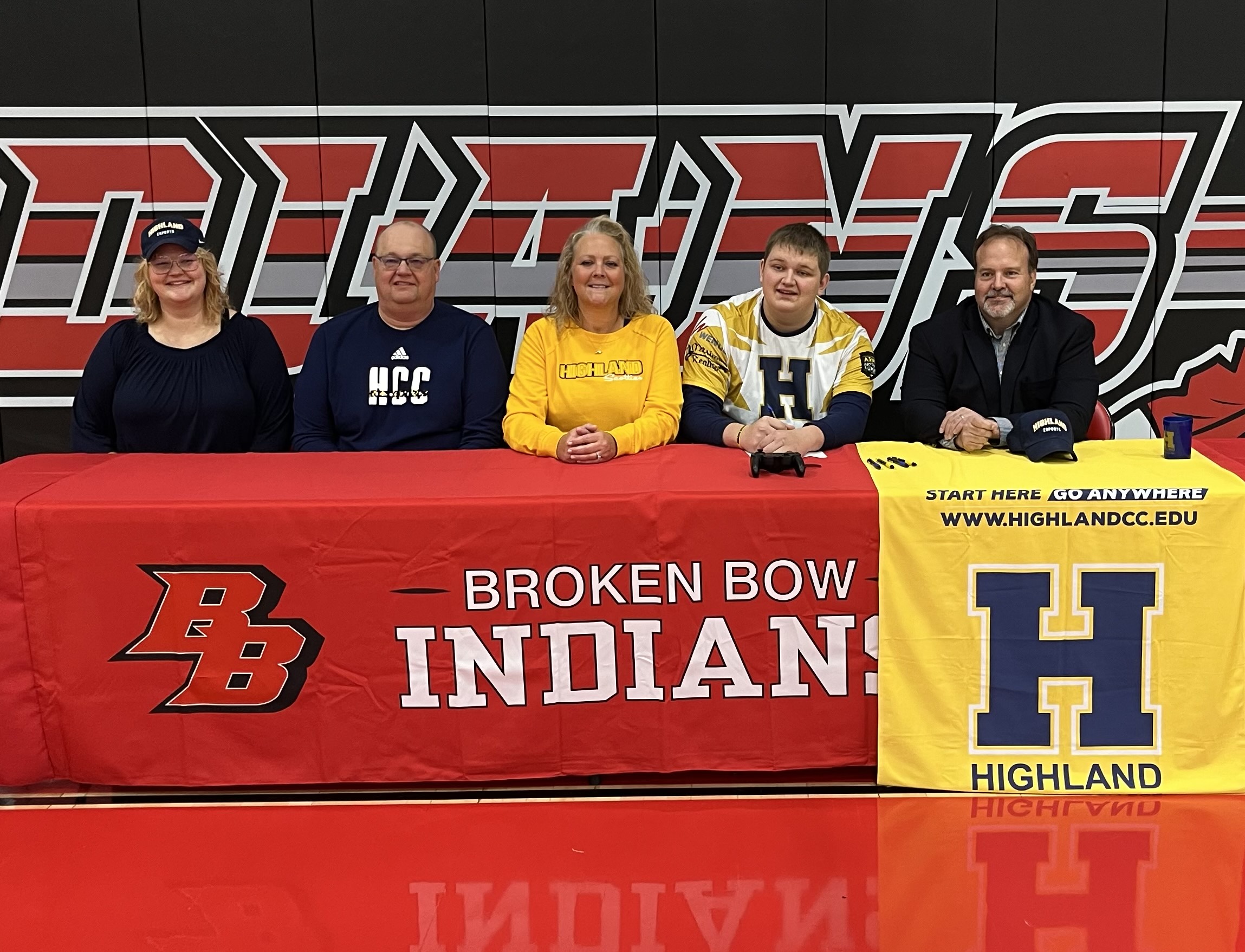 Broken Bow’s Sidel signs with college esports team KBEAR 92.3