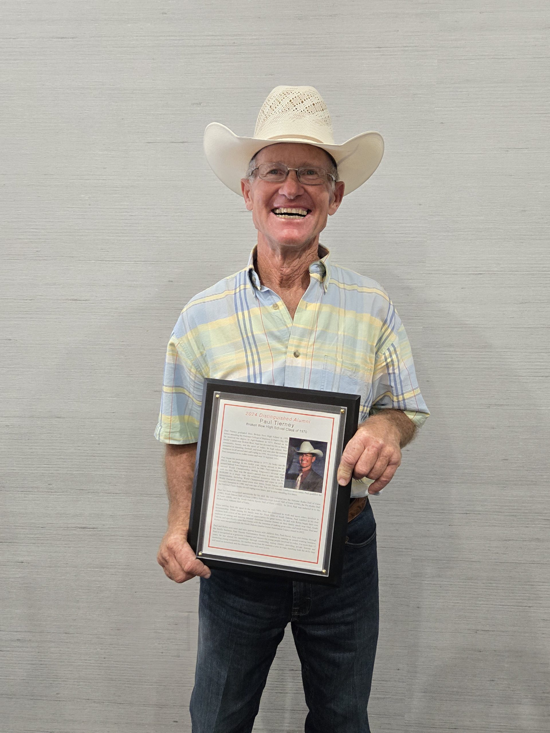 KRVN 880 – KRVN 93.1 – KAMI - Tierney honored with Broken Bow ...