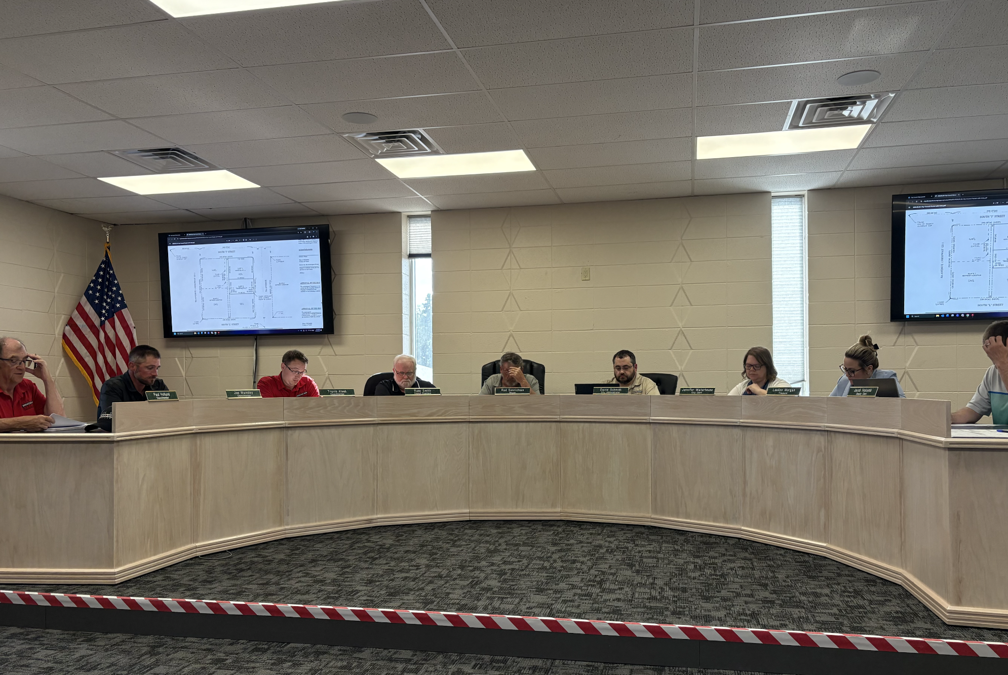 KRVN 880 – KRVN 93.1 – KAMI - Broken Bow City Council Addresses Utility ...