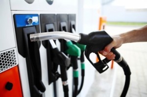 National gas price average rises 25 cents for second straight week; Nebraska average hits over $4 a gallon