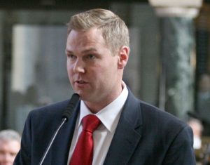 Former State Senator Brett Lindstrom announces gubernatorial run