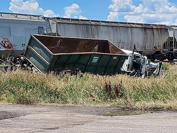 KRVN 880 – KRVN 93.1 – KAMI - UPDATE: Train-truck collision results in ...