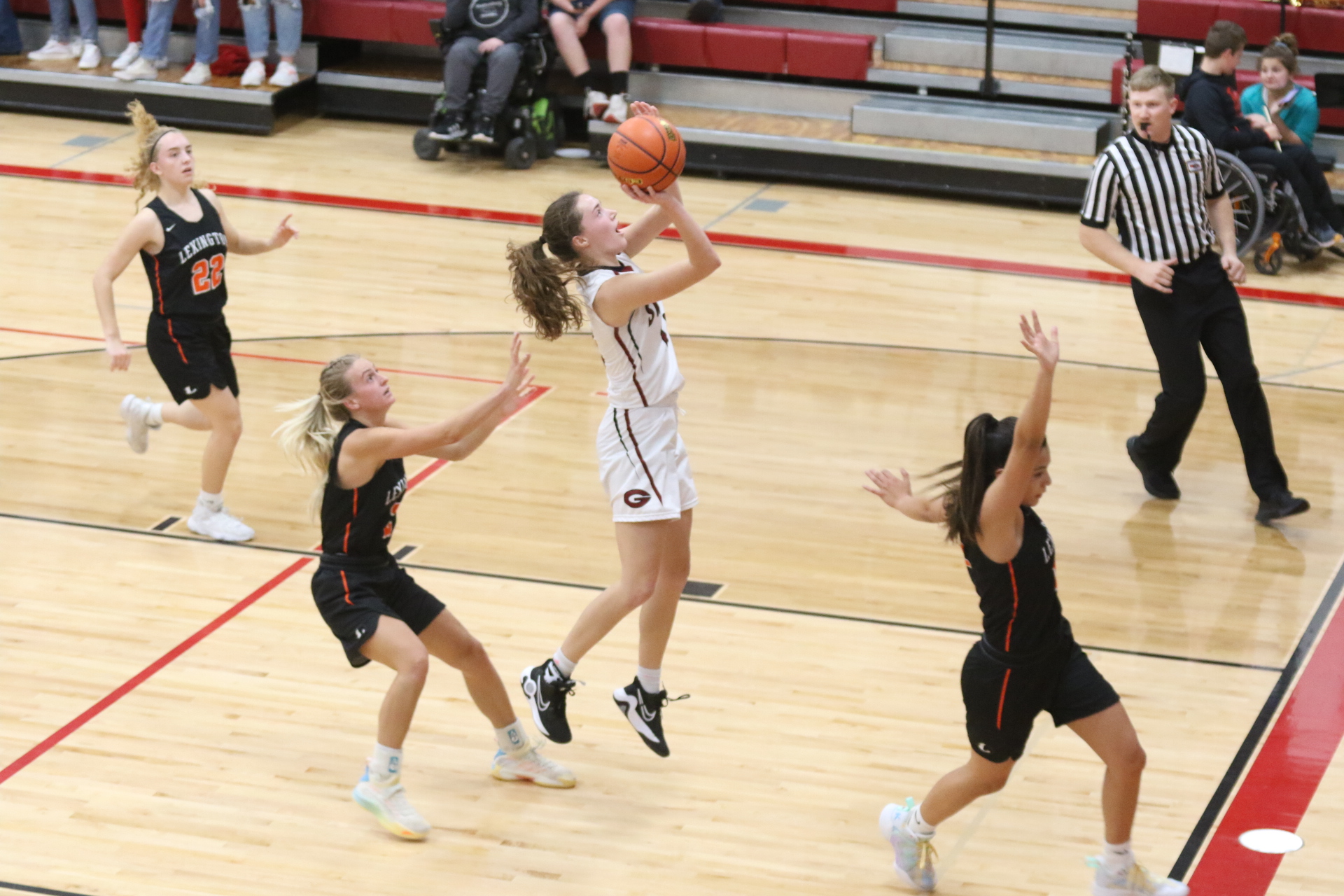 KRVN 880 – KRVN 93.1 – KAMI - Lexington & Gothenburg split on opening night