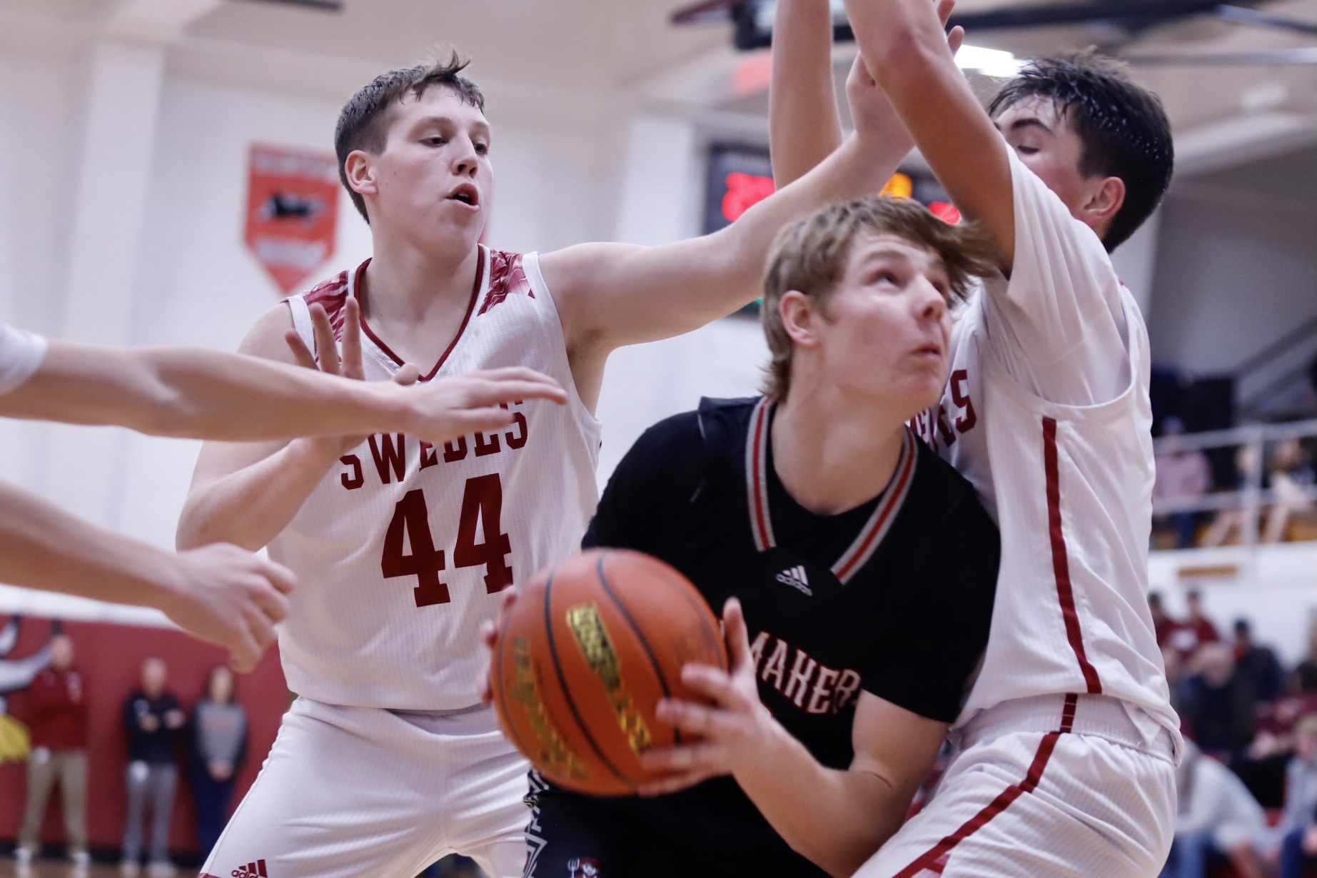 KRVN 880 – KRVN 93.1 – KAMI - Haymakers and Swedes split rivalry games