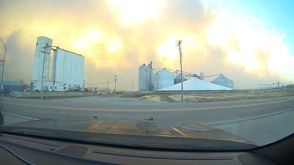 KUVR EDISON, RESIDENTS WEST OF EDISON AND SOUTH OF EDISON UNDER