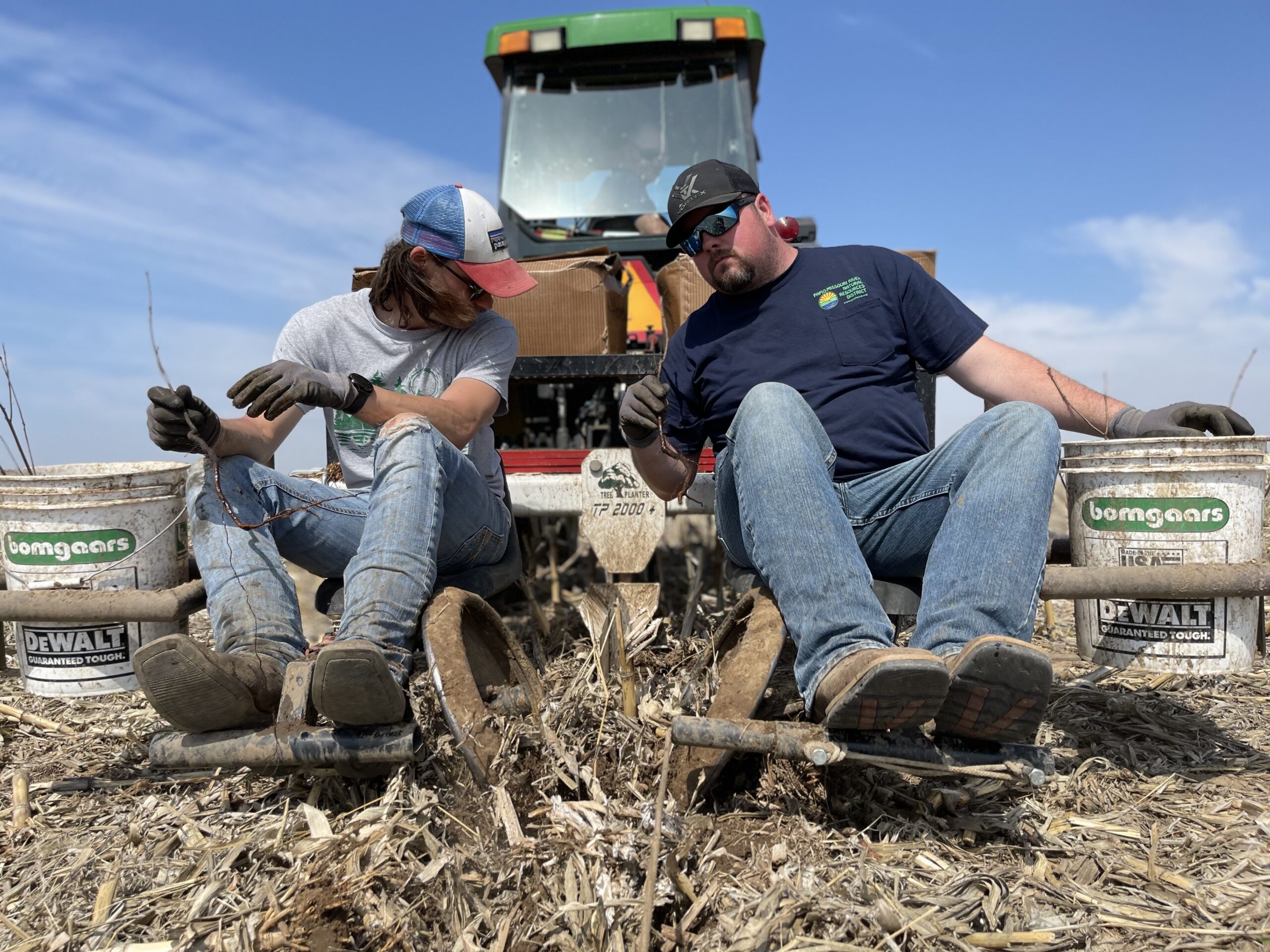 KRVN 880 – KRVN 93.1 – KAMI - Goal of a Million Trees Takes Root