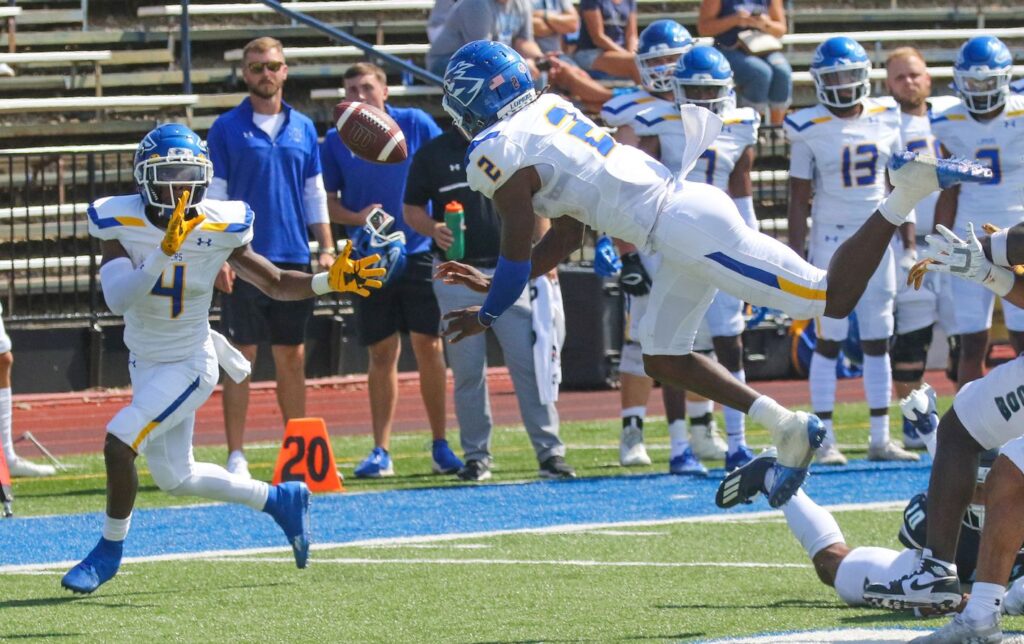 KRVN 880 – KRVN 93.1 – KAMI - Lopers Earn Big Win on The Road