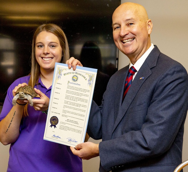KRVN 880 – KRVN 93.1 – KAMI - Gov. Ricketts Proclaims the Ornate Box ...