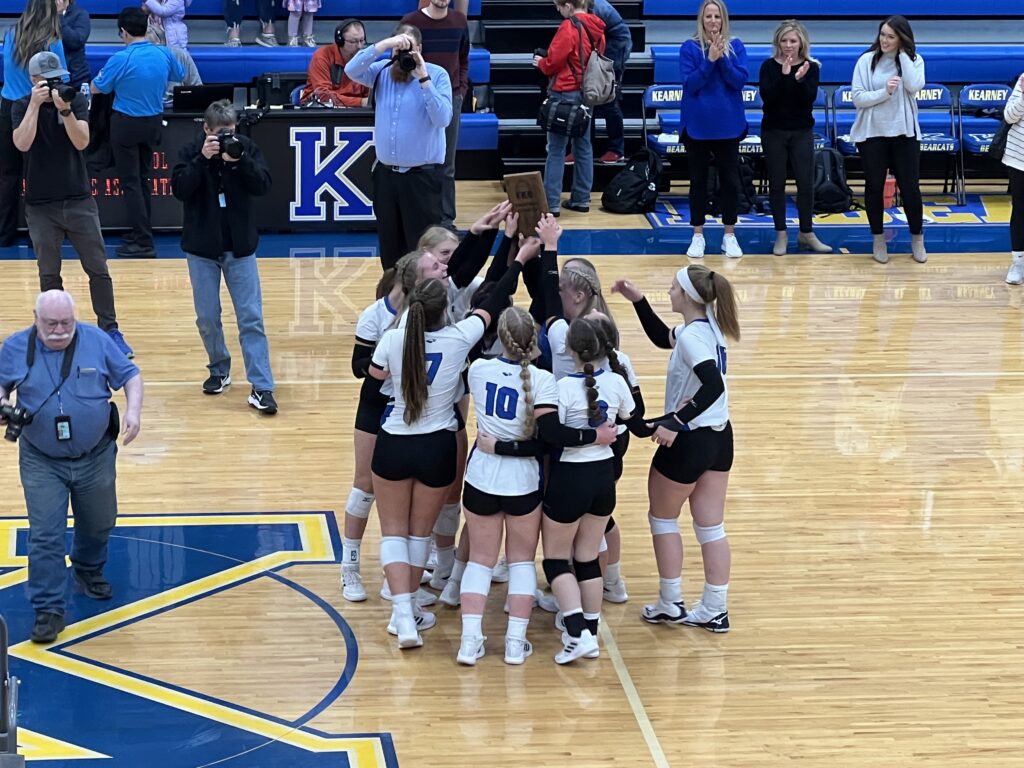 KRVN 880 – KRVN 93.1 – KAMI - Overton rallies for FKC title; SEM takes ...