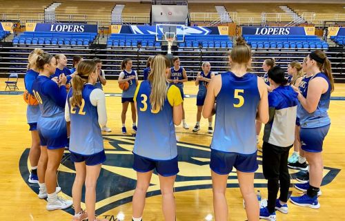 KRVN 880 – KRVN 93.1 – KAMI - Loper Women Begin Season at Iowa