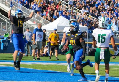 KRVN 880 – KRVN 93.1 – KAMI - Bearcats Rally Late To Beat Lopers