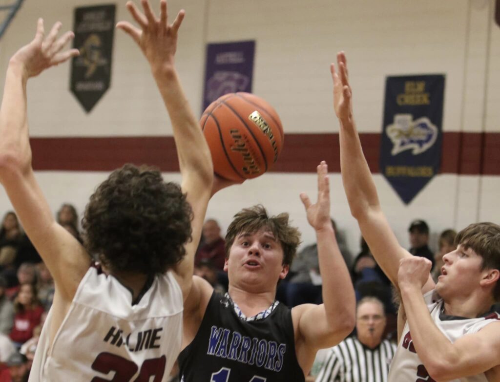 KRVN 880 KRVN 93.1 KAMI Arapahoe steals two road wins