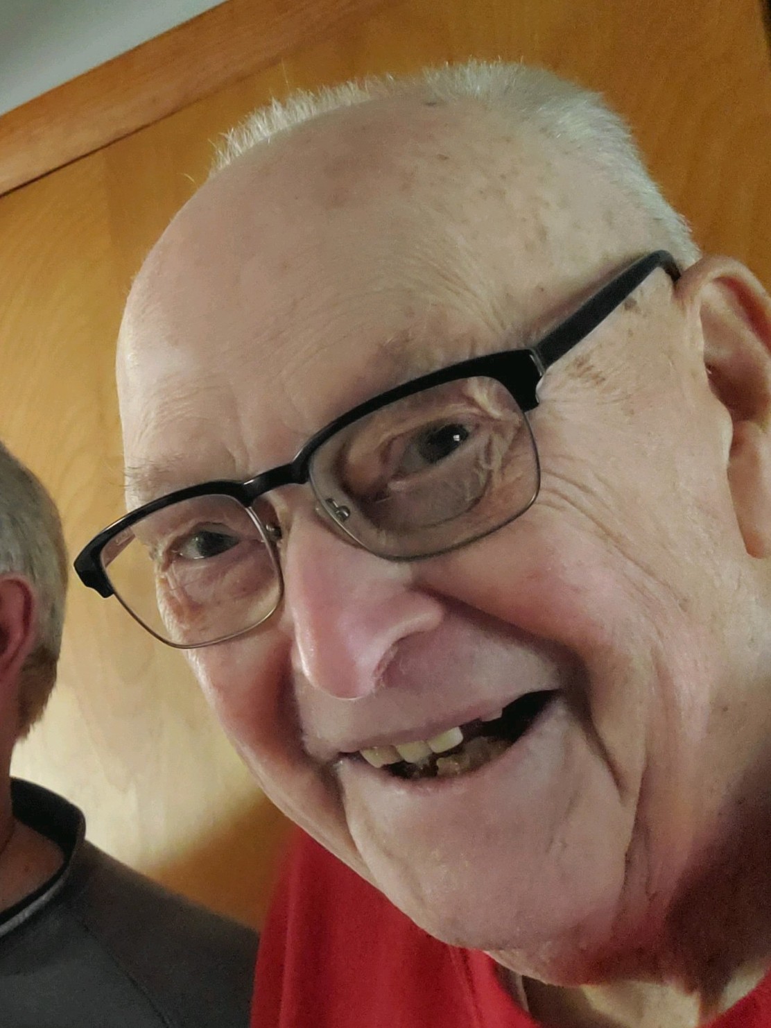 KRVN 880 KRVN 93.1 KAMI Gordon Lee Williams, 91, of Aurora, NE