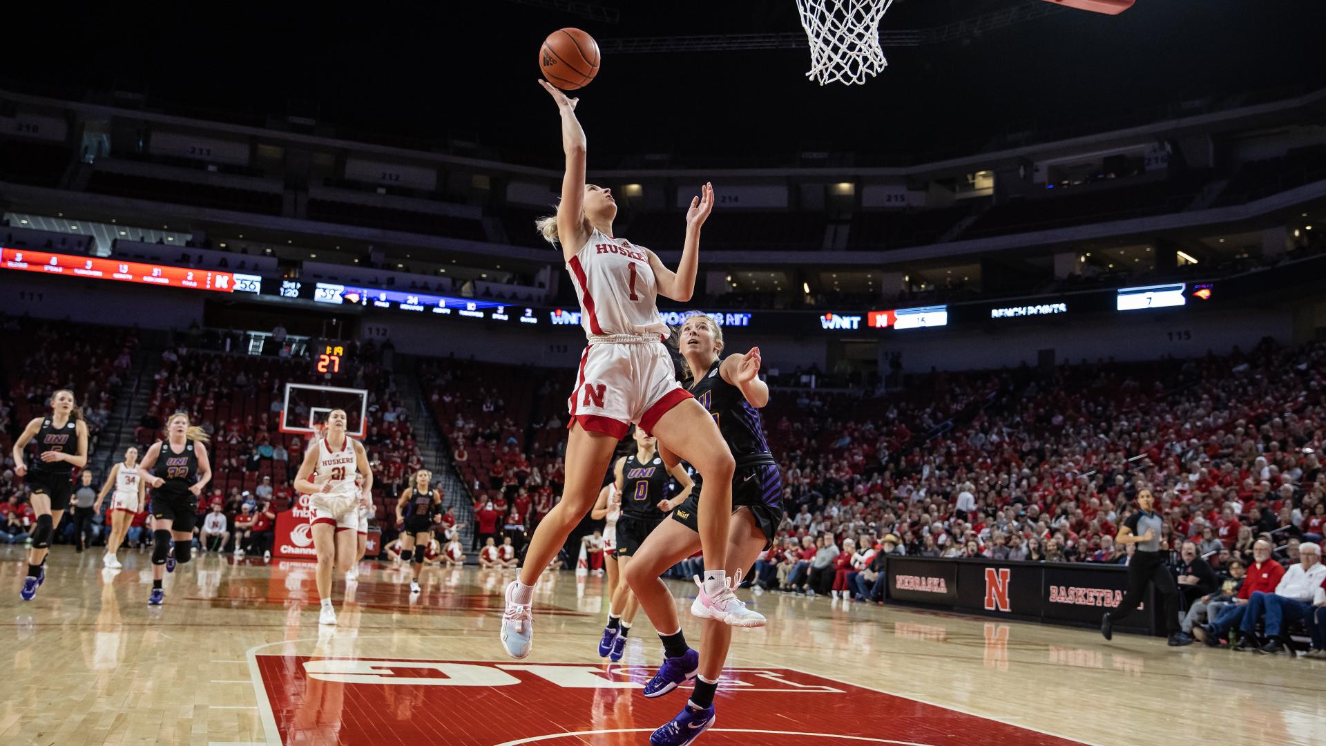 KRVN 880 – KRVN 93.1 – KAMI - Nebraska Women Advance in WNIT