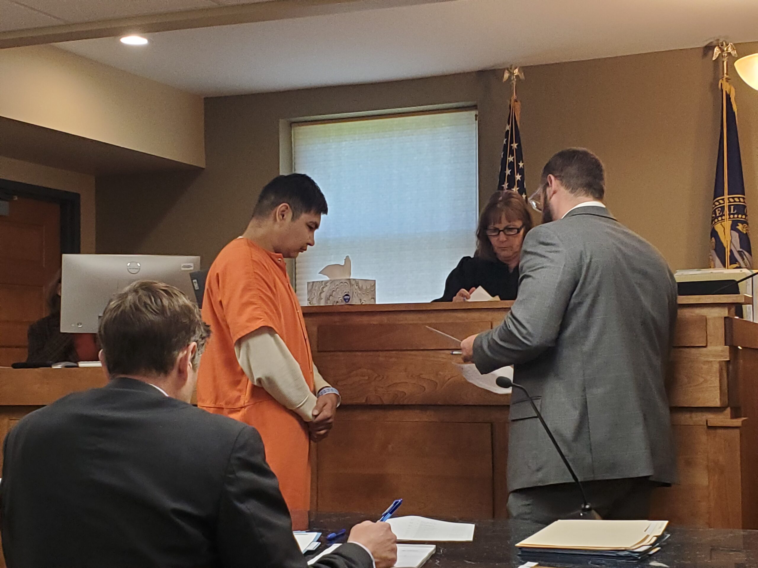 KRVN 880 – KRVN 93.1 – KAMI - Washington man charged with two counts of ...