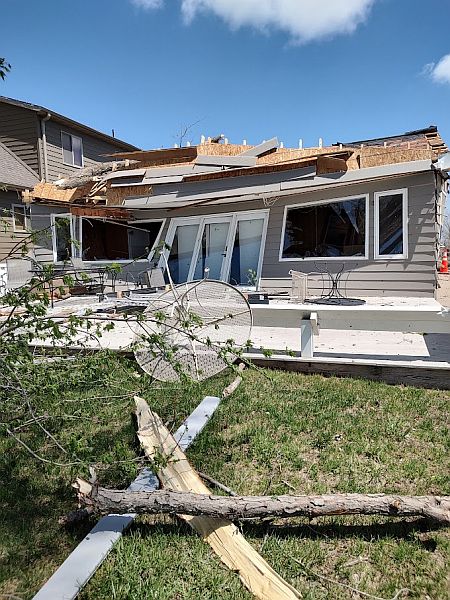 KRVN 880 – KRVN 93.1 – KAMI - Tornado and hail affect South-central ...