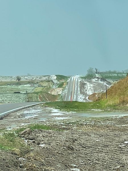KRVN 880 – KRVN 93.1 – KAMI - Tornado and hail affect South-central ...