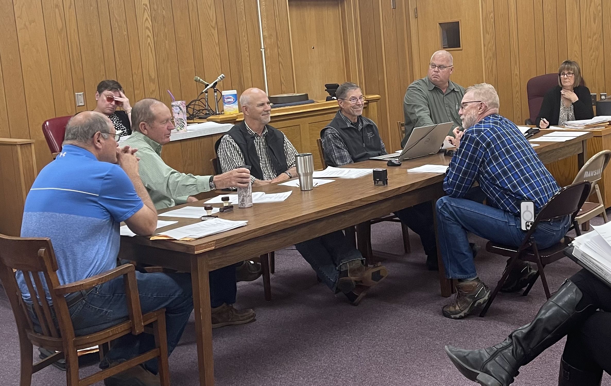 KRVN 880 KRVN 93.1 KAMI Dawson County Board of Commissioners