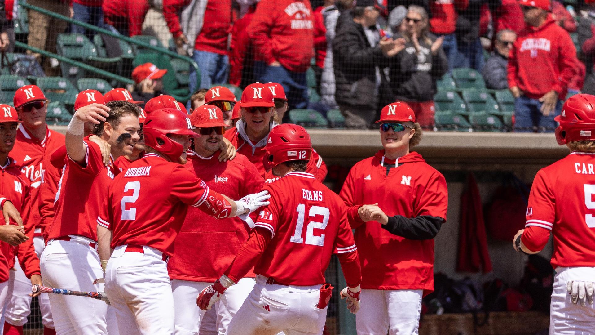 KRVN 880 – KRVN 93.1 – KAMI - Huskers Win Series Over Minnesota