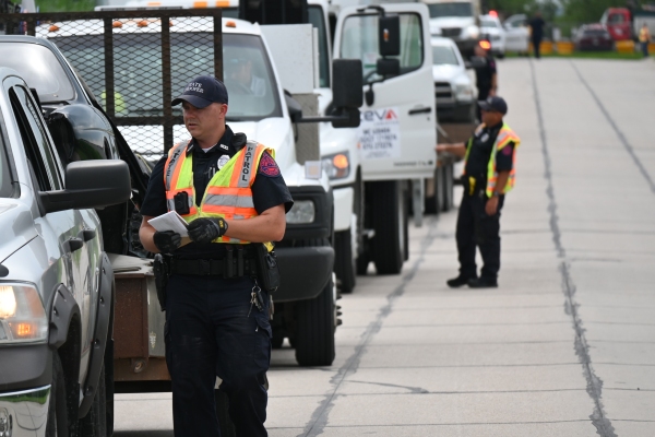 KRVN 880 – KRVN 93.1 – KAMI - Surprise Truck Inspections Held in Hall ...