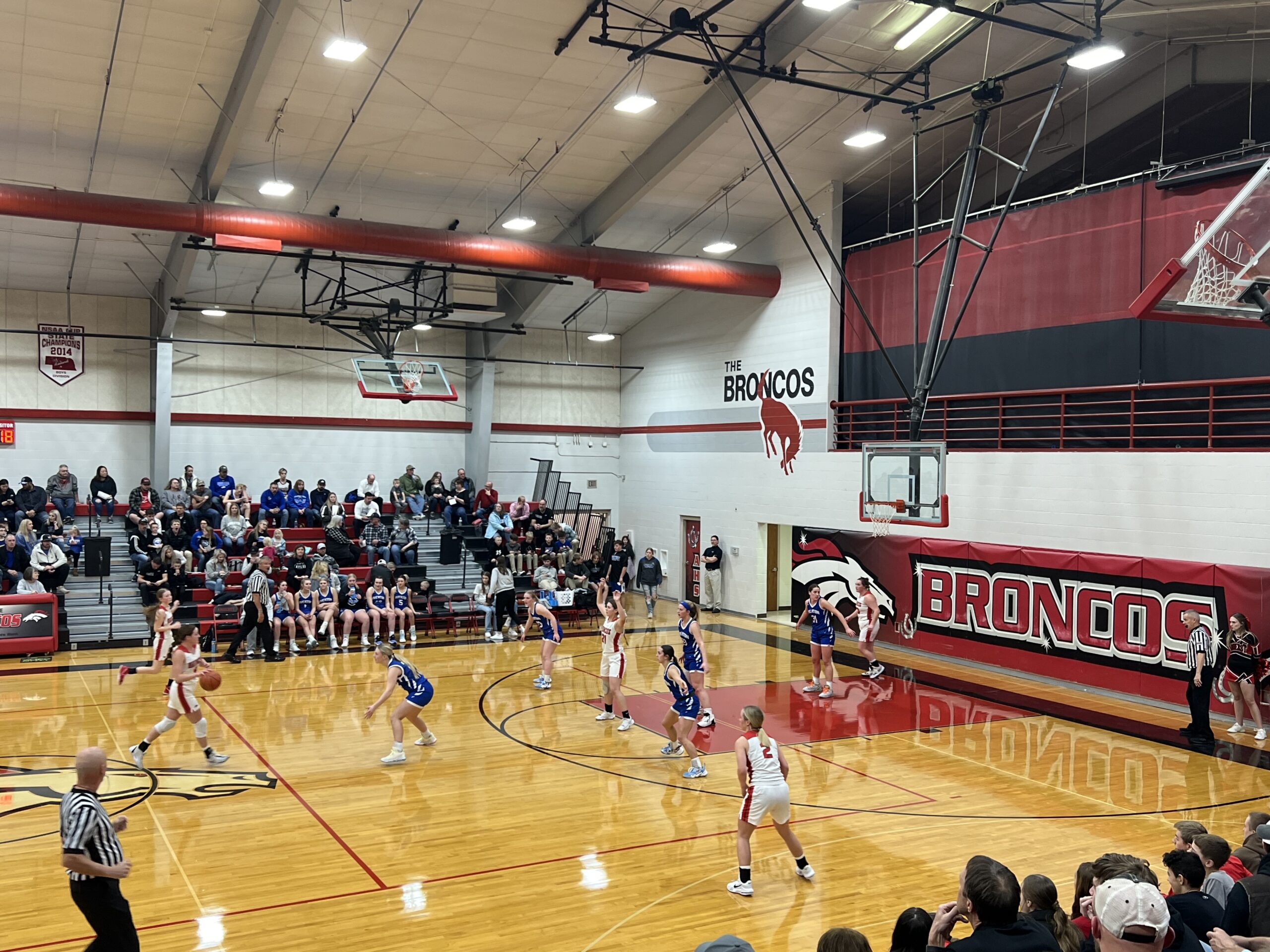KRVN 880 – KRVN 93.1 – KAMI - Overton & Amherst split conference matchup