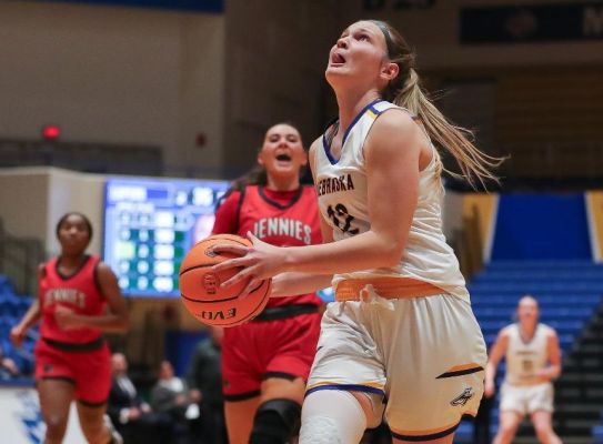 KRVN 880 – KRVN 93.1 – KAMI - Lopers Split at home with UCM