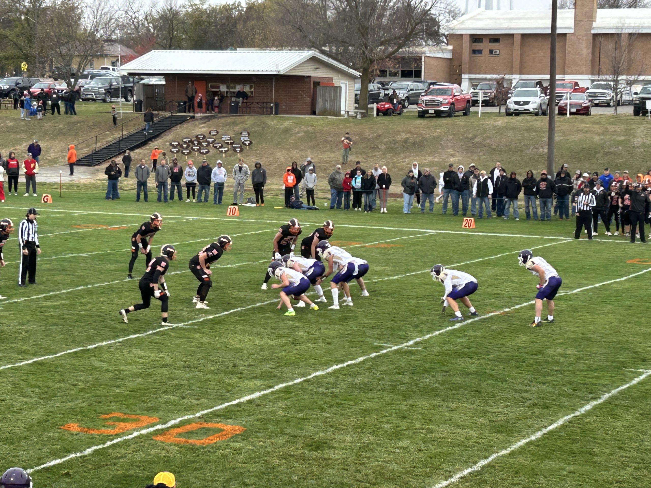 KRVN 880 – KRVN 93.1 – KAMI - SEM rolls in six man quarterfinals