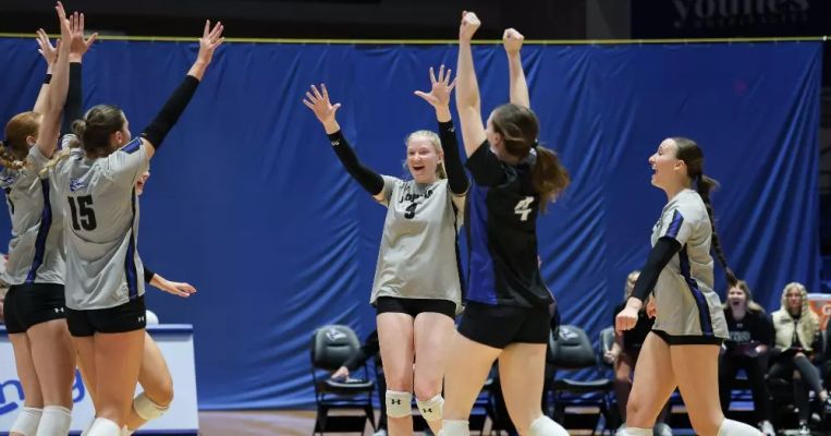 KRVN 880 – KRVN 93.1 – KAMI - Lopers claim MIAA title