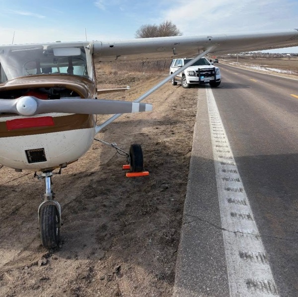 KRVN 880 – KRVN 93.1 – KAMI - Emergency plane landing