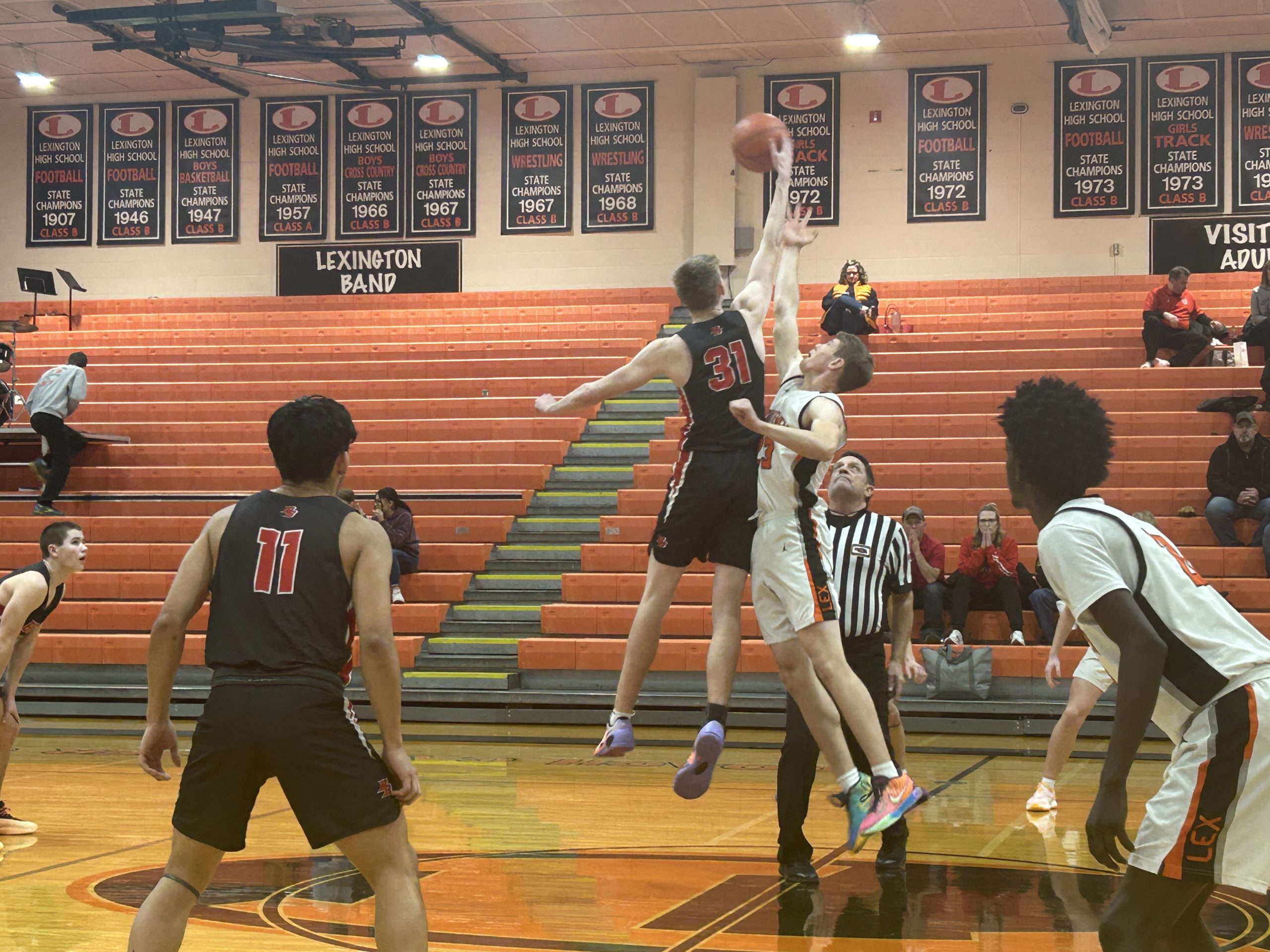 KRVN 880 – KRVN 93.1 – KAMI - Broken Bow Sweeps Road Games at Lexington