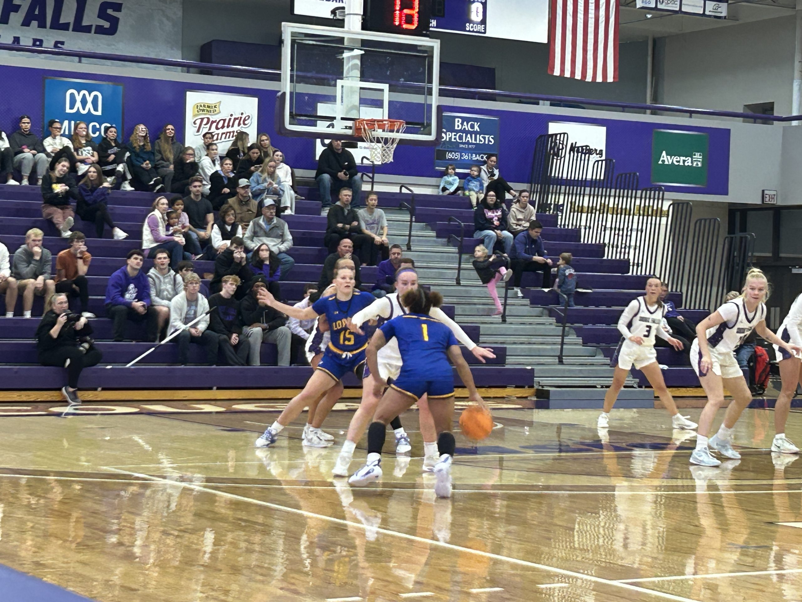 KRVN 880 – KRVN 93.1 – KAMI - Lopers Drop First of Two Games in Sioux Falls