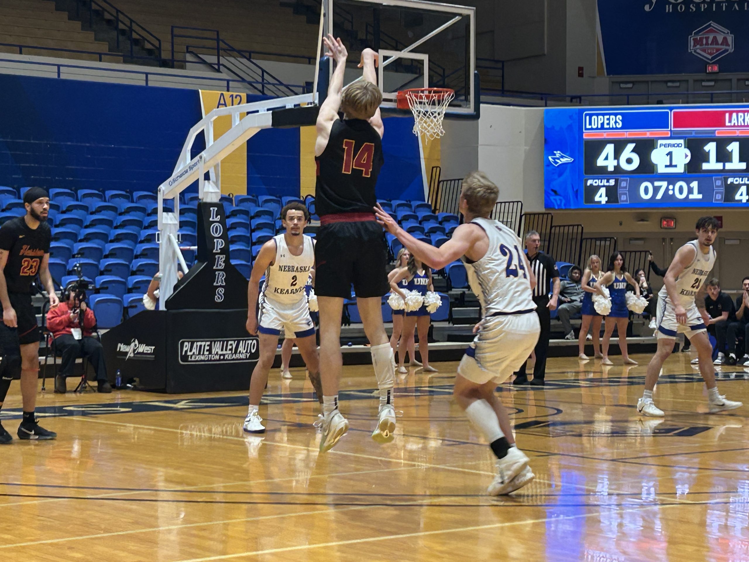 KRVN 880 – KRVN 93.1 – KAMI - Loper Men Fly By the Larks 102-62