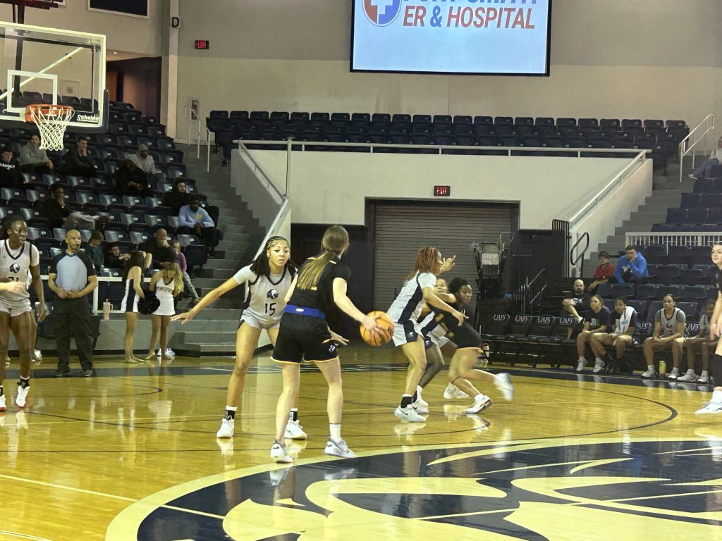 KRVN 880 – KRVN 93.1 – KAMI - Loper Women Go Cold in the 2nd Half and ...