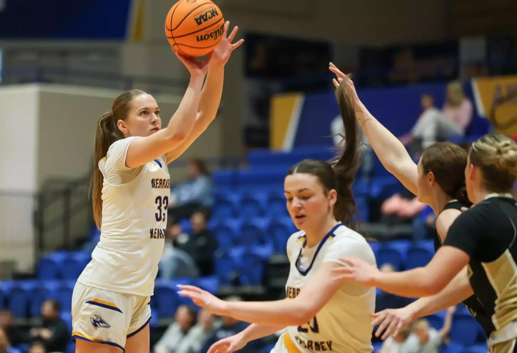 KRVN 880 – KRVN 93.1 – KAMI - Loper Women Hit 13 Threes But Stung By ...