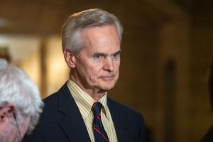 Nebraska auditor to get more oversight of no-bid contracts under proposal folded into unrelated bill