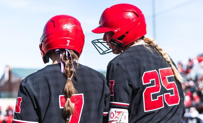 Husker softball rolls over Minnesota