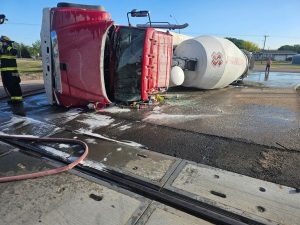 Crews respond to overturned concrete mixer in Oxford