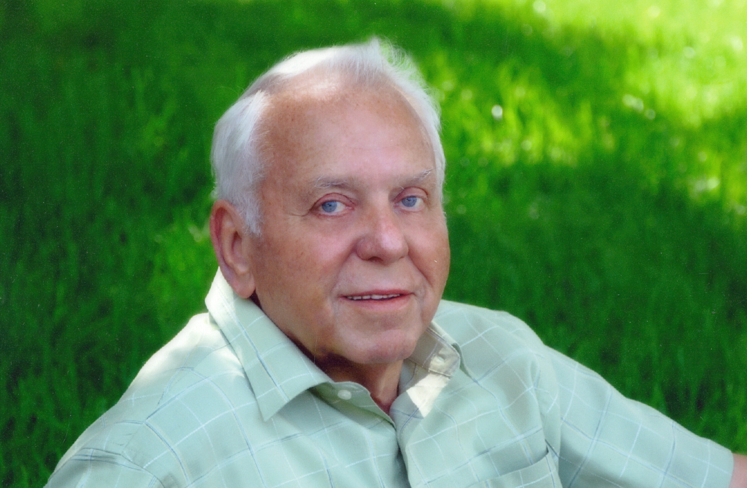 Kneb News Obits - p5e0t2g
