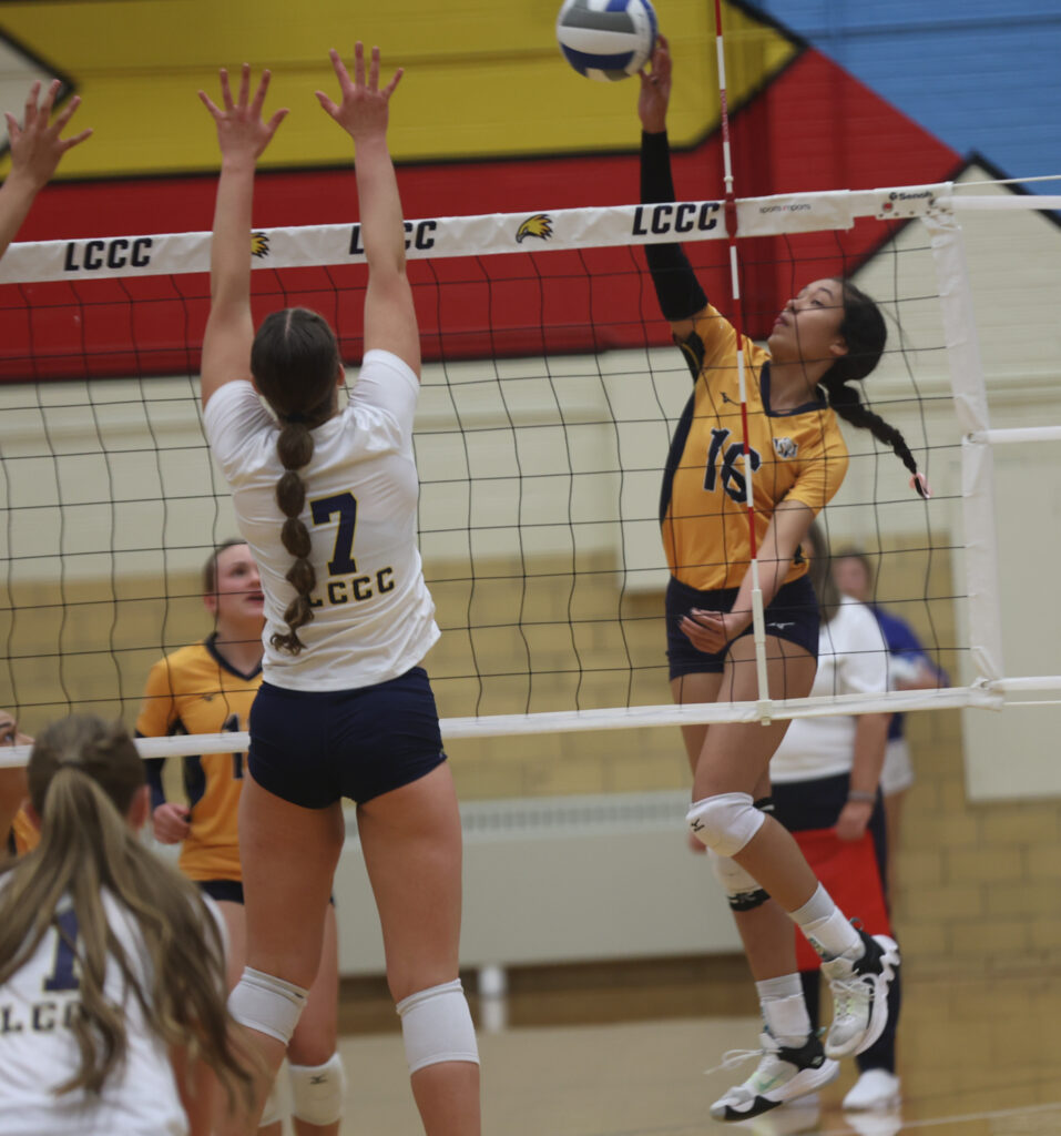 KNEBAM 960 AM 100.3 FM WNCC volleyball falls to No. 18 LCCC