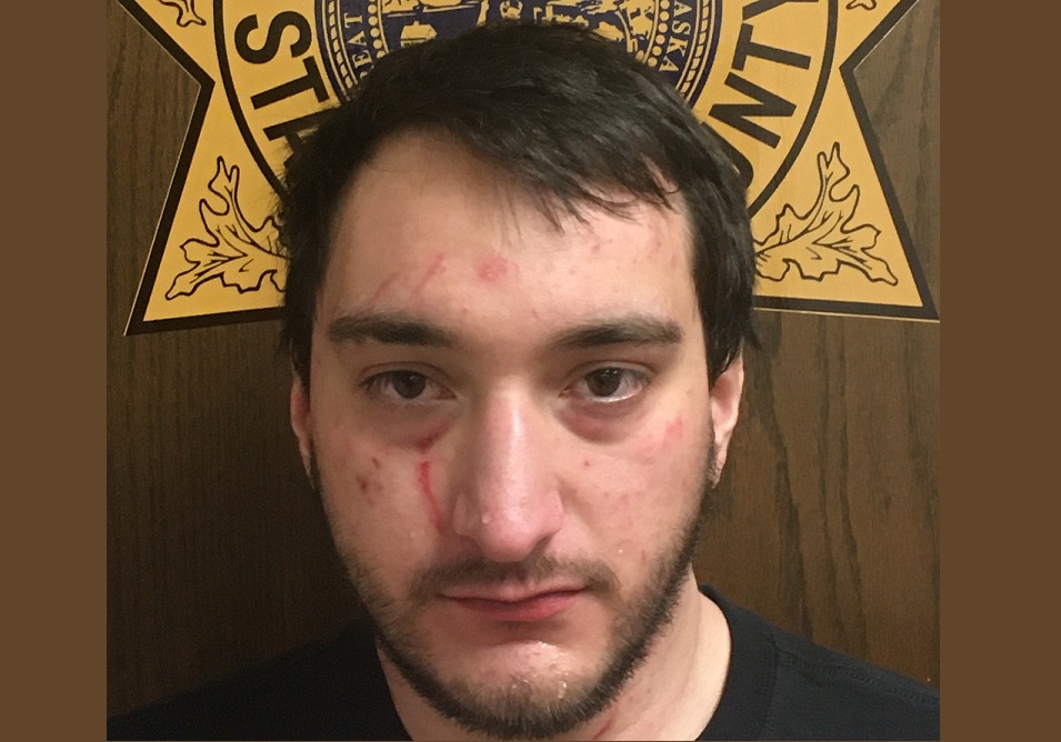 KTIC 840 AM/98.3 FM/98.7 FM - Man and Woman Arrested on Assault Charges ...
