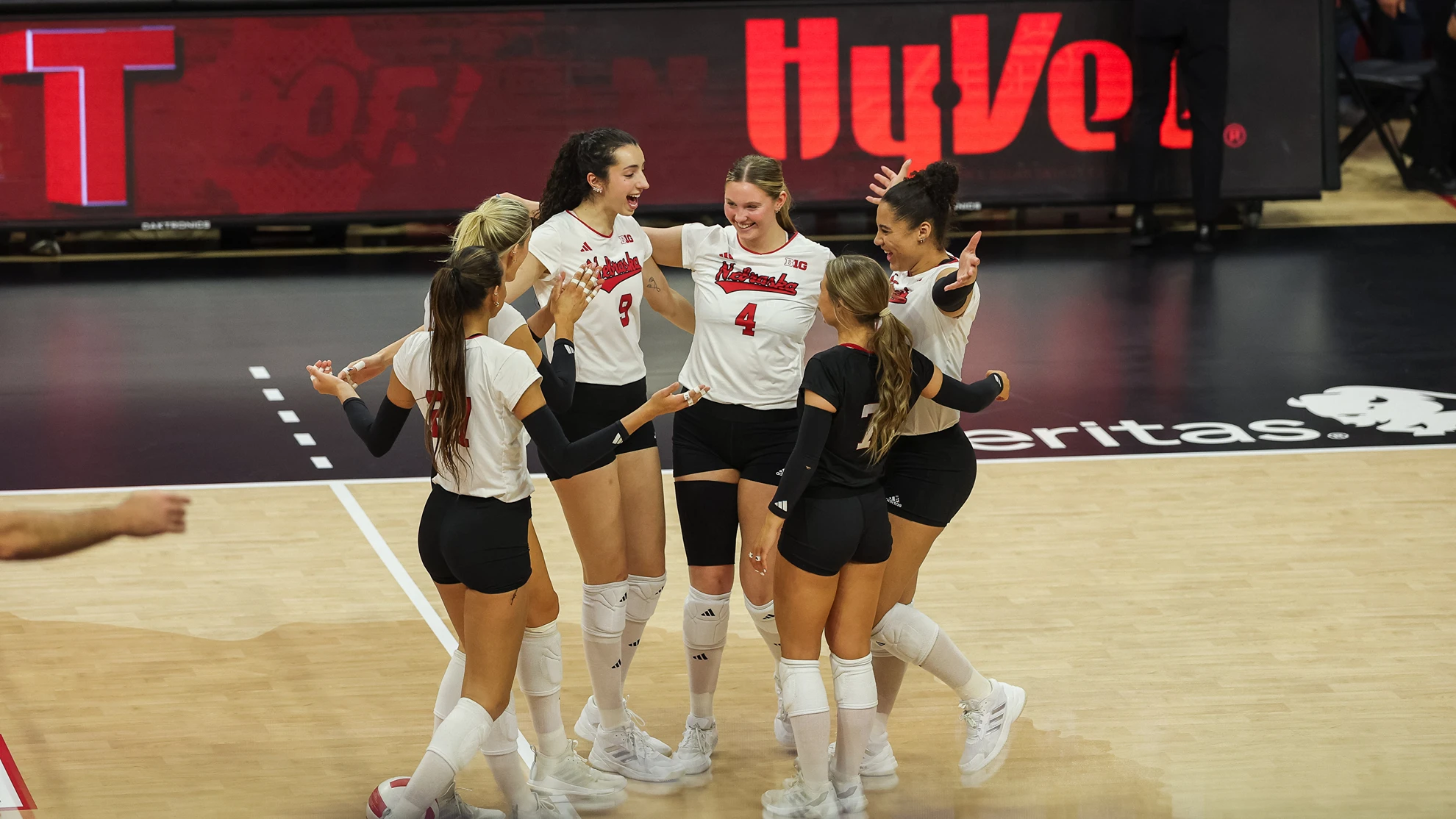 Nebraska Volleyball sweeps Ohio State on Senior Night to finish regular season undefeated